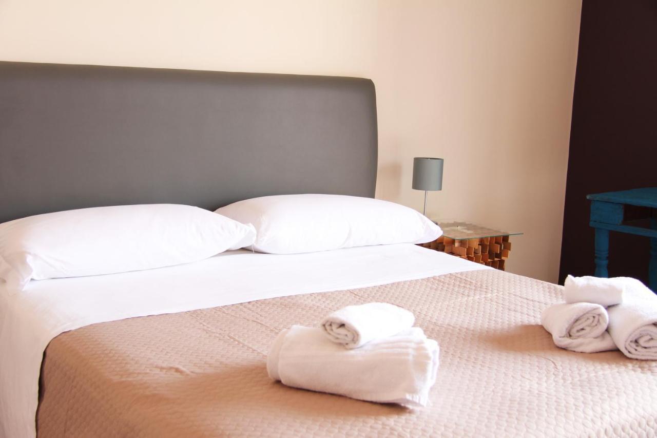 Urban Pop 2 Bnb Bed & Breakfast *